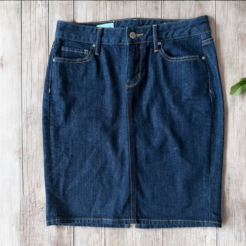 Gap 1969 denim pencil skirt, size 25 - Picture 2 of 10